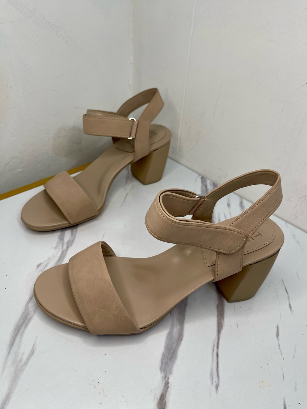 Naturalizer Beige Block Heel Sandals with Ankle Strap Size 10 wide width NWOT